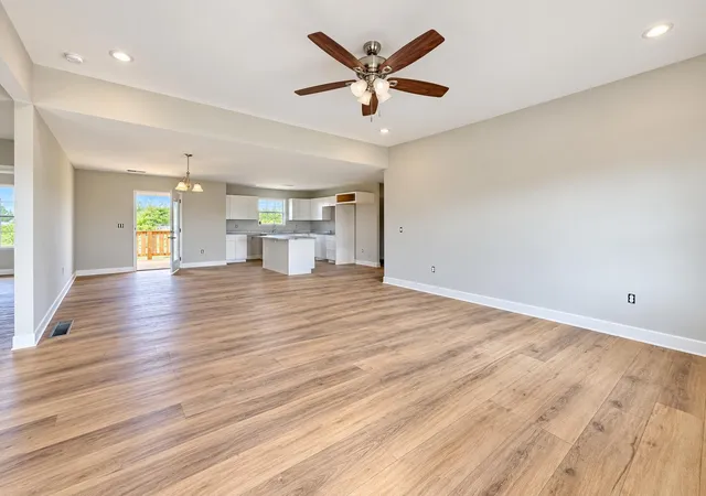 Photo 2 of Single family home for sale at 295 Stoney Crk Way, Berea, KY 40403 | MLS# 26028701 | Listing updated on 2026-10-16
