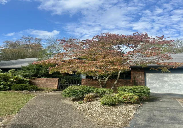 Photo 3 of Single family home for sale at 950 Nazareth Hl Rd, London, KY 40741 | MLS# 26028749 | Listing updated on 2026-10-16