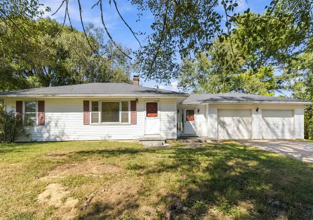 Photo 1 of Single family home for sale at 2374 Kentucky 88, Greensburg, KY 42743 | MLS# 26028729 | Listing updated on 2026-10-16
