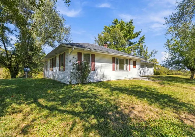Photo 1 of Single family home for sale at 2374 Kentucky 88, Greensburg, KY 42743 | MLS# 26028729 | Listing updated on 2026-10-16