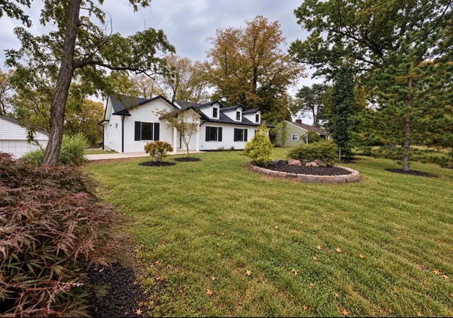 Photo 3 of Single family home for sale at 1613 Parkers Ml Rd, Lexington, KY 40504 | MLS# 26028812 | Listing updated on 2026-10-20