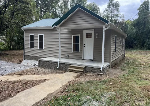Photo 1 of Single family home for sale at 514 Pine Ave, Calvert City, KY 42029 | MLS# 26028754 | Listing updated on 2026-10-16