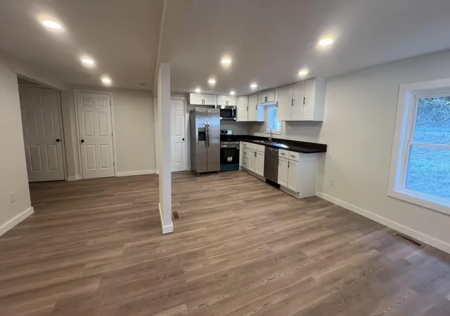 Photo 2 of Single family home for sale at 514 Pine Ave, Calvert City, KY 42029 | MLS# 26028754 | Listing updated on 2026-10-16