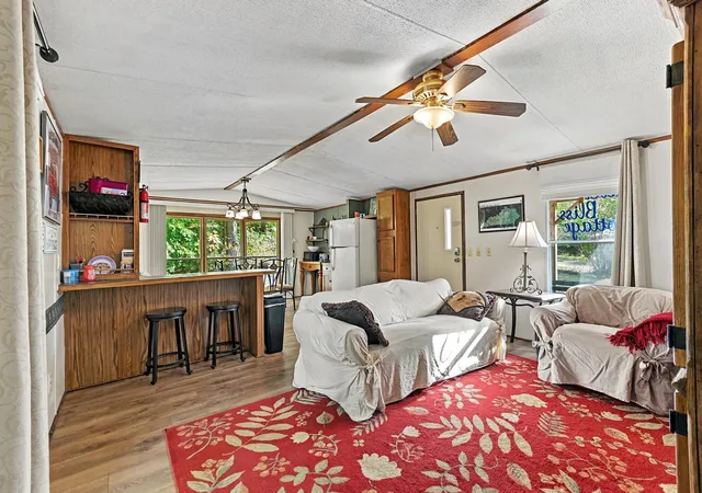Photo 3 of Sale Pending at 103 Calhoun Ave, Cadiz, KY 42211 | MLS# 26028824 | Listing updated on 2026-10-26