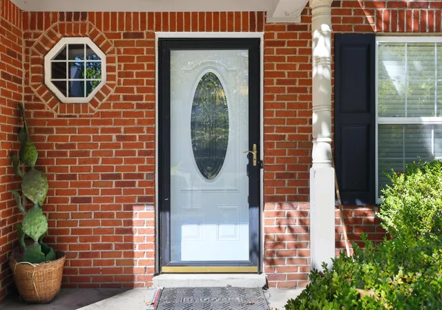 Photo 2 of Single family home for sale at 2085 Allegheny Way, Lexington, KY 40513 | MLS# 26028776 | Listing updated on 2026-10-17