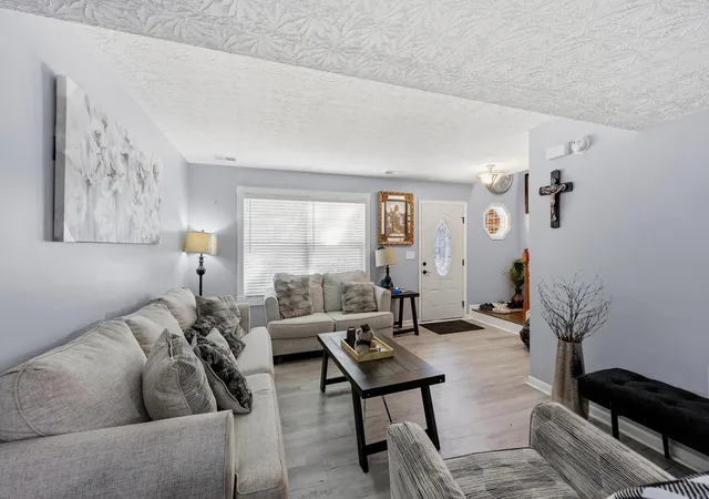 Photo 4 of Single family home for sale at 2085 Allegheny Way, Lexington, KY 40513 | MLS# 26028776 | Listing updated on 2026-10-17