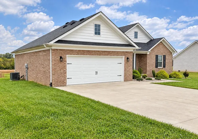 Photo 2 of Single family home for sale at 193 Scenic Hl Dr, Lebanon, KY 40033 | MLS# 26028785 | Listing updated on 2026-10-26