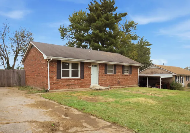 Photo 1 of Sale Pending at 332 Bryanwood St, Versailles, KY 40383 | MLS# 26028788 | Listing updated on 2026-10-21