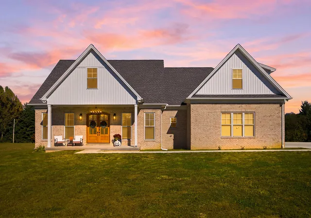 Photo 1 of Single family home for sale at 129 Wellington Ln, Frankfort, KY 40601 | MLS# 26029045 | Listing updated on 2026-10-22