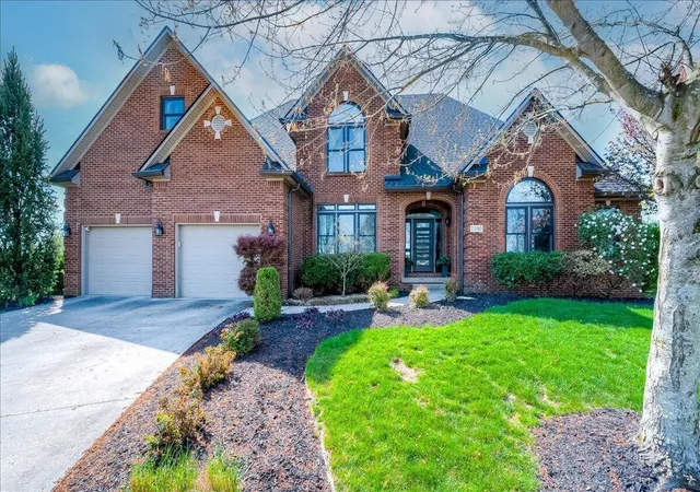 Photo 2 of Single family home for sale at 1100 Bay Colony Dr, Richmond, KY 40475 | MLS# 26028800 | Listing updated on 2026-10-19