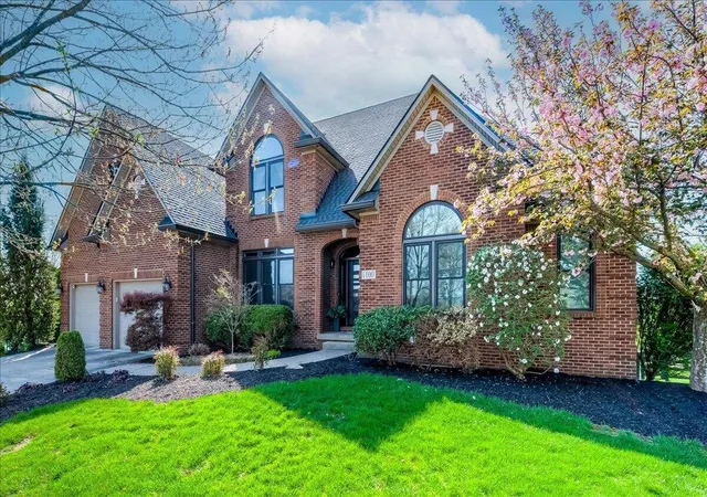 Photo 3 of Single family home for sale at 1100 Bay Colony Dr, Richmond, KY 40475 | MLS# 26028800 | Listing updated on 2026-10-19