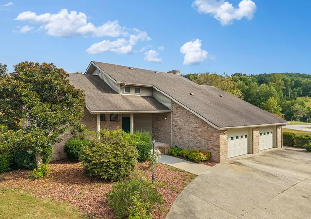 Photo 3 of Sale Pending at 288 Sasser School Rd, London, KY 40744 | MLS# 26028801 | Listing updated on 2026-10-19