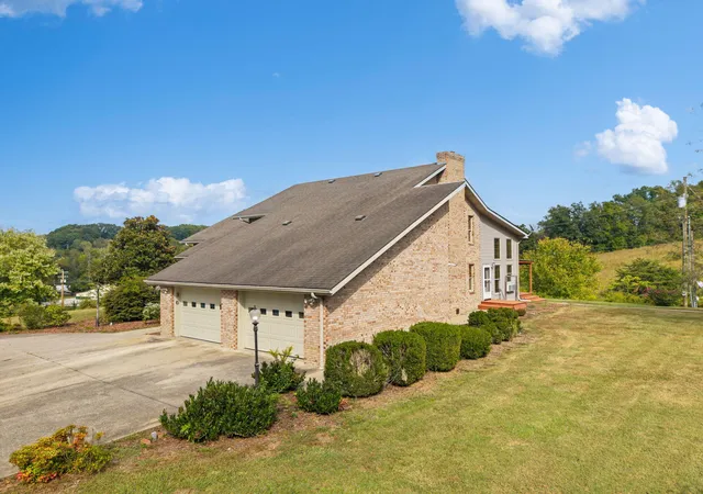 Photo 4 of Sale Pending at 288 Sasser School Rd, London, KY 40744 | MLS# 26028801 | Listing updated on 2026-10-19