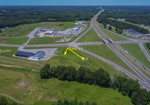 Photo 1 of Land for sale at Tract 1 John Puryear Dr, Paducah, KY 42003 | MLS# 26028807 | Listing updated on 2026-10-17