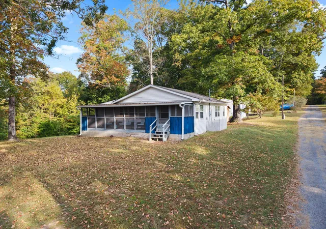 Photo 1 of Single family home for sale at 83 Calhoun Ave, Cadiz, KY 42211 | MLS# 26028823 | Listing updated on 2026-10-20