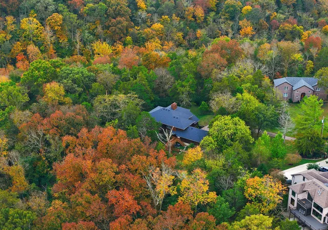 Photo 3 of Single family home for sale at 100 Fox Run Rd, Richmond, KY 40475 | MLS# 26028854 | Listing updated on 2026-10-20