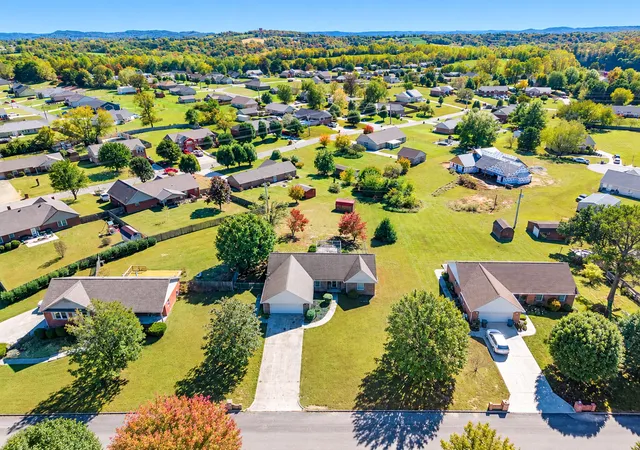 Photo 3 of Single family home for sale at 79 Observation Pointe Dr, Somerset, KY 42503 | MLS# 26028839 | Listing updated on 2026-10-30