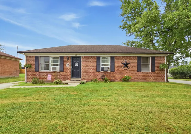 Photo 1 of Single family home for sale at 820 Hickory Hl Dr, Nicholasville, KY 40356 | MLS# 26028848 | Listing updated on 2026-10-20