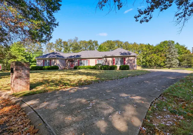 Photo 3 of Sale Pending at 107 Mallard Ct, Nicholasville, KY 40356 | MLS# 26028877 | Listing updated on 2026-10-21