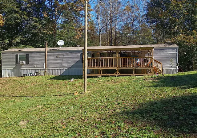 Photo 1 of Single family home for sale at 1756 Kentucky 904, Williamsburg, KY 40769 | MLS# 26028920 | Listing updated on 2026-10-22