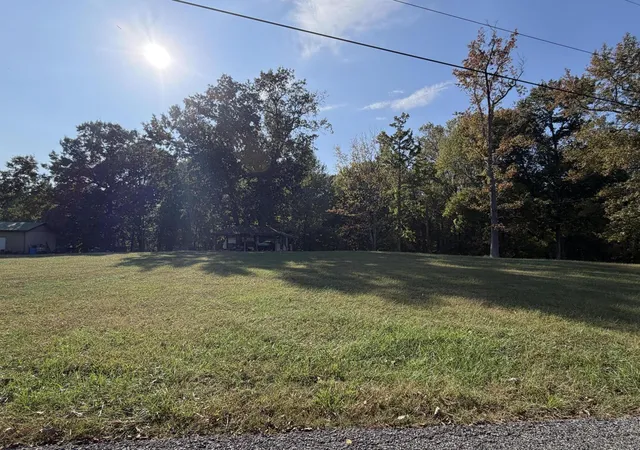 Photo 1 of Sale Pending at 222 Peninsula Dr, Eddyville, KY 42038 | MLS# 26028982 | Listing updated on 2026-10-22