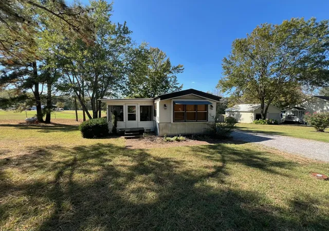 Photo 1 of Single family home for sale at 131 Tacklebox Ln, Murray, KY 42071 | MLS# 26028938 | Listing updated on 2026-10-24