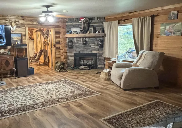 Photo 3 of Single family home for sale at 840 Cane Crk Rd, Williamsburg, KY 40769 | MLS# 26028945 | Listing updated on 2026-10-20