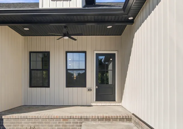 Photo 3 of Single family home for sale at 400 Bellaire 1 Dr, Harrodsburg, KY 40330 | MLS# 26028949 | Listing updated on 2026-10-26