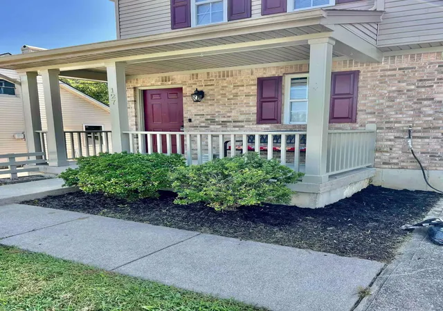 Photo 2 of Sale Pending at 127 Lindberg Ave, Winchester, KY 40391 | MLS# 26028973 | Listing updated on 2026-10-22