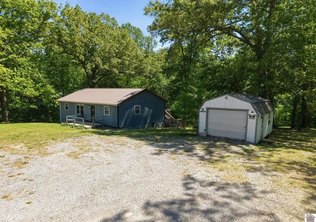 Photo 3 of Single family home for sale at 1939 Rockcastle Rd, Cadiz, KY 42211 | MLS# 26028990 | Listing updated on 2026-10-20