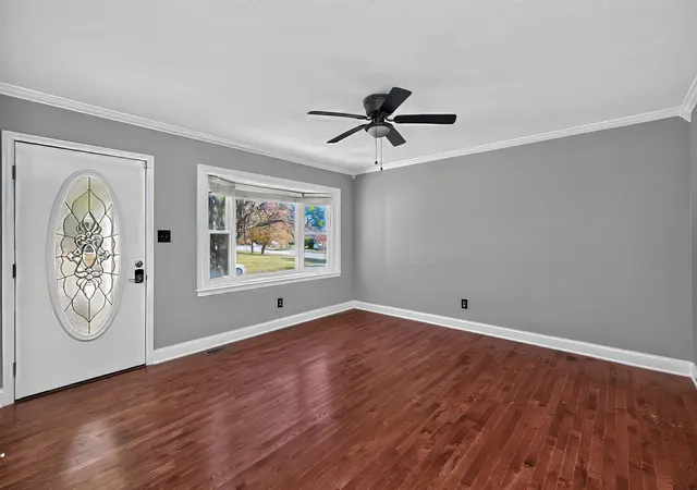 Photo 4 of Single family home for sale at 1744 Benwood Dr, Lexington, KY 40505 | MLS# 26029035 | Listing updated on 2026-10-27