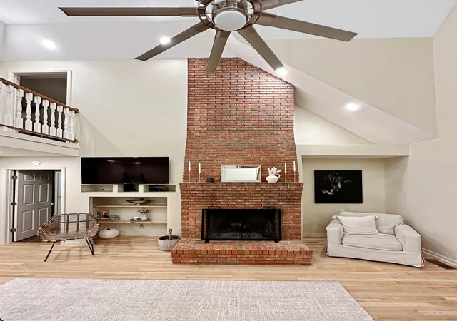 Photo 2 of Single family home for sale at 3873 Van Cleave Rd, Murray, KY 42071 | MLS# 26029055 | Listing updated on 2026-10-21