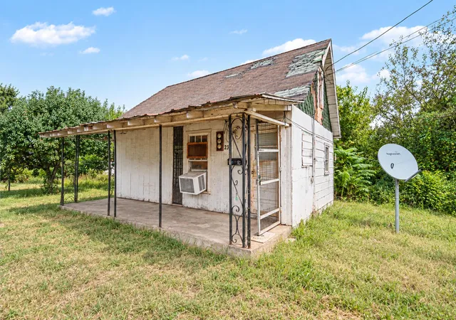 Photo 2 of Single family home for sale at 232 Elm St, Monticello, KY 42633 | MLS# 26029036 | Listing updated on 2026-10-29