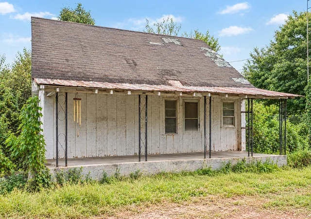 Photo 3 of Single family home for sale at 232 Elm St, Monticello, KY 42633 | MLS# 26029036 | Listing updated on 2026-10-29