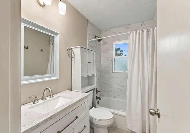 Photo 4 of Single family home for sale at 2209 Eastway Dr, Lexington, KY 40503 | MLS# 26029038 | Listing updated on 2026-10-26