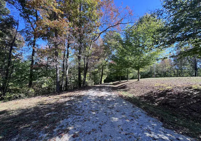 Photo 4 of Single family home for sale at 1179 Sasser Rd, London, KY 40744 | MLS# 26029054 | Listing updated on 2026-10-21