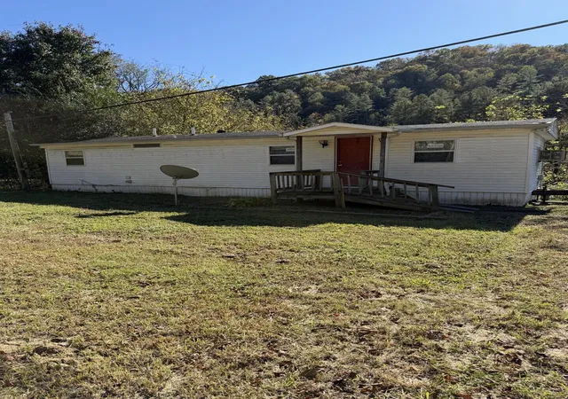 Photo 1 of Single family home for sale at 3646 Kentucky 114, Prestonsburg, KY 41653 | MLS# 26029057 | Listing updated on 2026-10-28