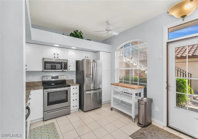 Photo 4 of Condo for sale at 194 Newport Dr #903, Naples, FL 34114 | MLS# 225027572 | Listing updated on 2026-09-15