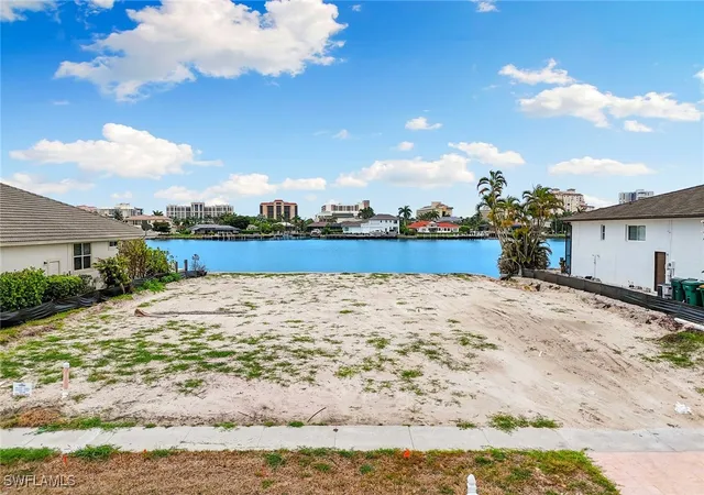 Photo 2 of Single family home for sale at 372 Lamplighter Dr, Marco Island, FL 34145 | MLS# 225020440 | Listing updated on 2026-09-02