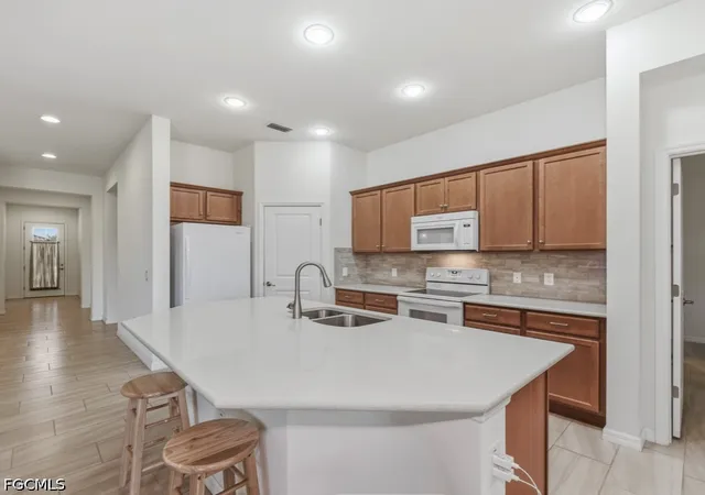 Photo 2 of Sale Pending at 10646 Essex Square Blvd, Fort Myers, FL 33913 | MLS# 225051836 | Listing updated on 2026-09-15