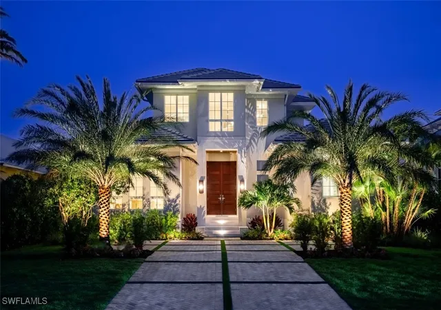 Photo 2 of Sale Pending at 128 1st Ave S, Naples, FL 34102 | MLS# 224012251 | Listing updated on 2026-09-03
