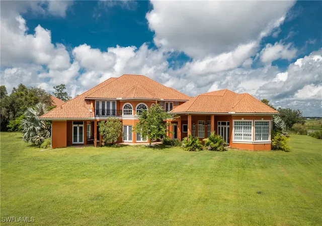 Photo 2 of Mansion for sale at 37511 Washington Loop Rd, Punta Gorda, FL 33982 | MLS# 225051762 | Listing updated on 2026-09-06