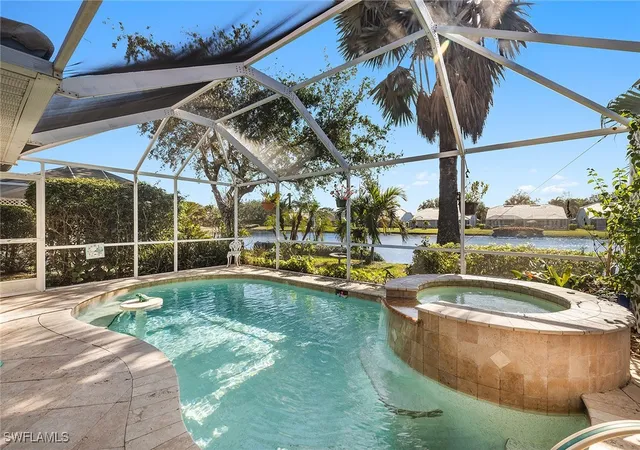 Photo 2 of Townhouse for sale at 550 Captn Kate Ct #22, Naples, FL 34110 | MLS# 224094919 | Listing updated on 2026-09-13