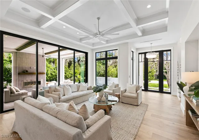 Photo 3 of Sale Pending at 1191 7th Avenue N, Naples, FL 34102 | MLS# 224078260 | Listing updated on 2026-09-01