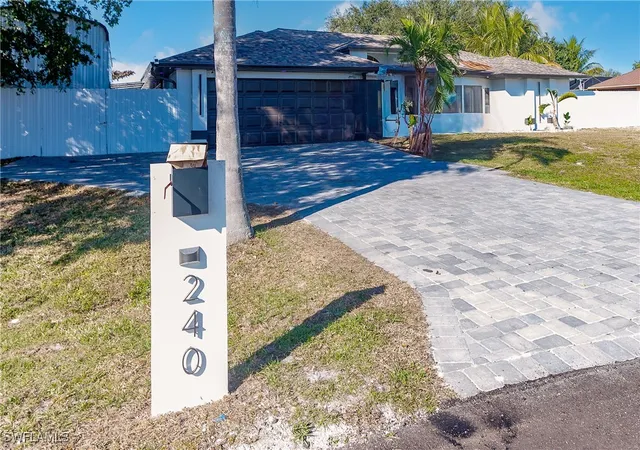 Photo 2 of Single family home for sale at 240 Laurent Ct, Lehigh Acres, FL 33936 | MLS# 225004459 | Listing updated on 2026-09-12