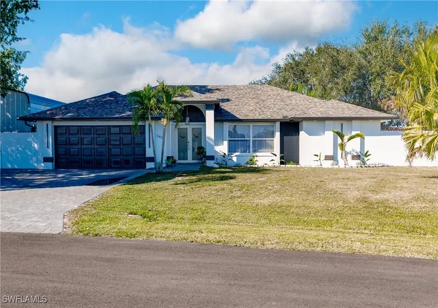 Photo 4 of Single family home for sale at 240 Laurent Ct, Lehigh Acres, FL 33936 | MLS# 225004459 | Listing updated on 2026-09-12