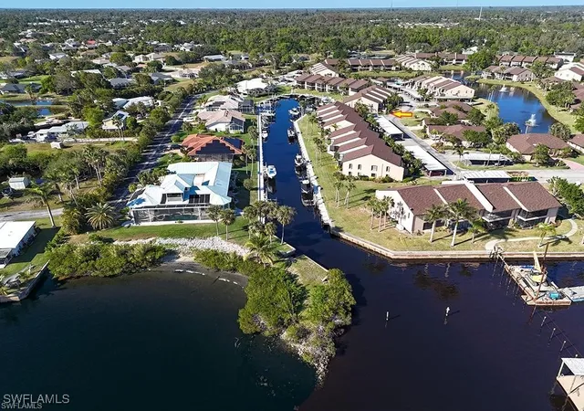 Photo 4 of Single family home for sale at 15472 Nelsons Walk Ct, North Fort Myers, FL 33917 | MLS# 225019554 | Listing updated on 2026-10-20