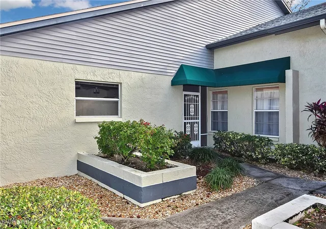 Photo 2 of Townhouse for sale at 203 Mcgregor Park Cir, Fort Myers, FL 33908 | MLS# 224104024 | Listing updated on 2026-09-06