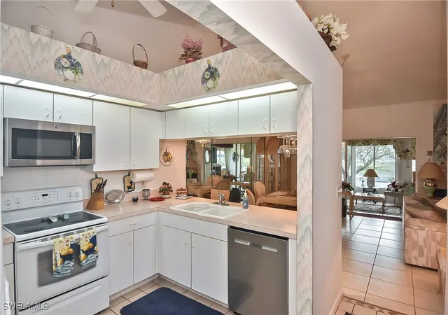 Photo 4 of Townhouse for sale at 203 Mcgregor Park Cir, Fort Myers, FL 33908 | MLS# 224104024 | Listing updated on 2026-09-06