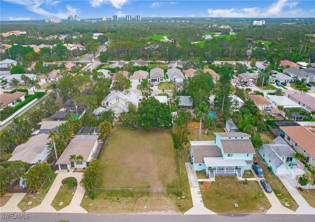 Photo 1 of Sale Pending at 713 109th Ave N, Naples, FL 34108 | MLS# 225031572 | Listing updated on 2026-09-10